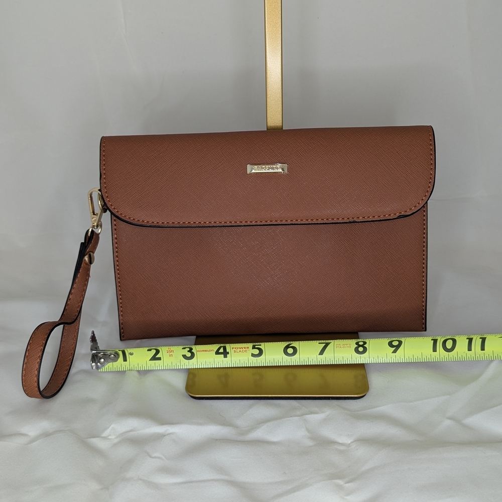 Elegant White and Tan Tote Set - Picture 6 of 7